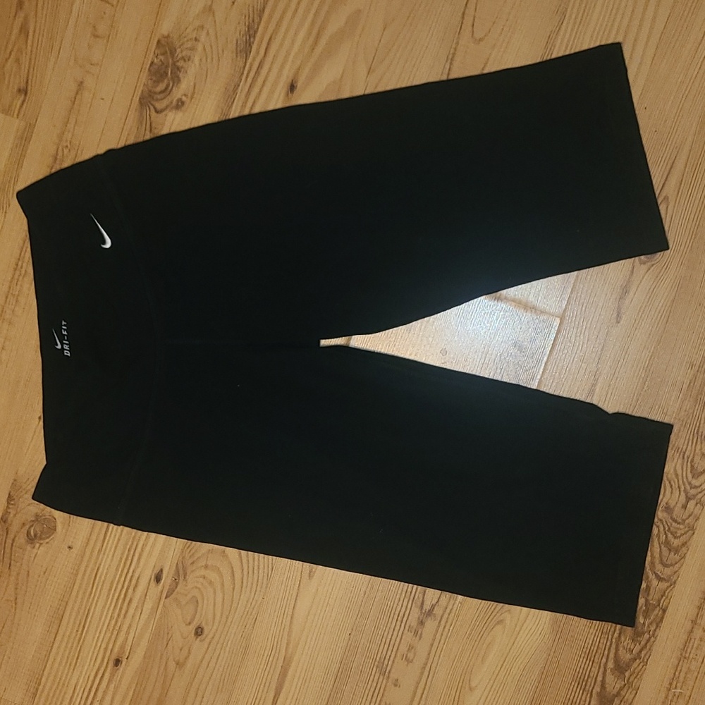 Nike dri fit Capri leggings
